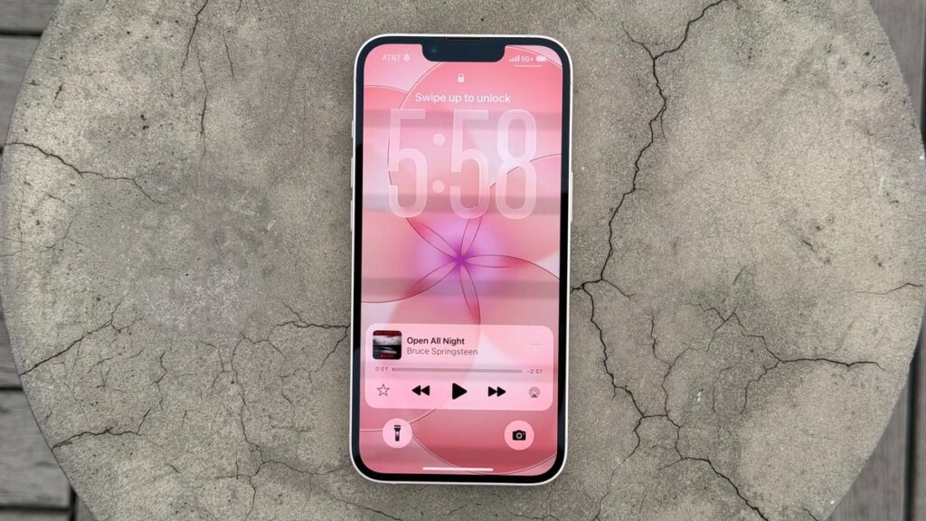 iPhone 17e vs iPhone 17: đâu là chiếc iPhone tầm trung phù hợp nhất với bạn?