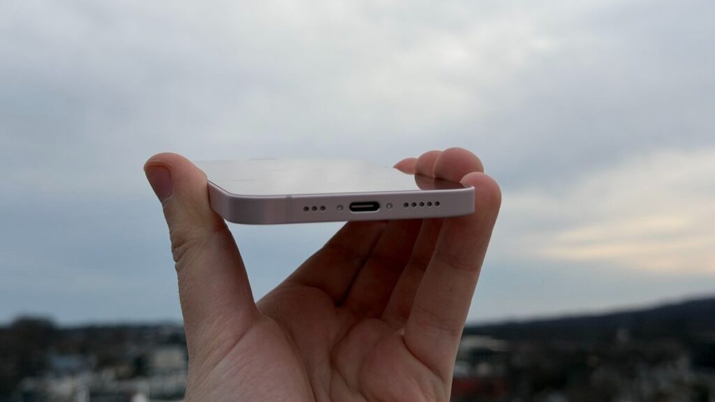 iPhone 17e vs iPhone 17: đâu là chiếc iPhone tầm trung phù hợp nhất với bạn?