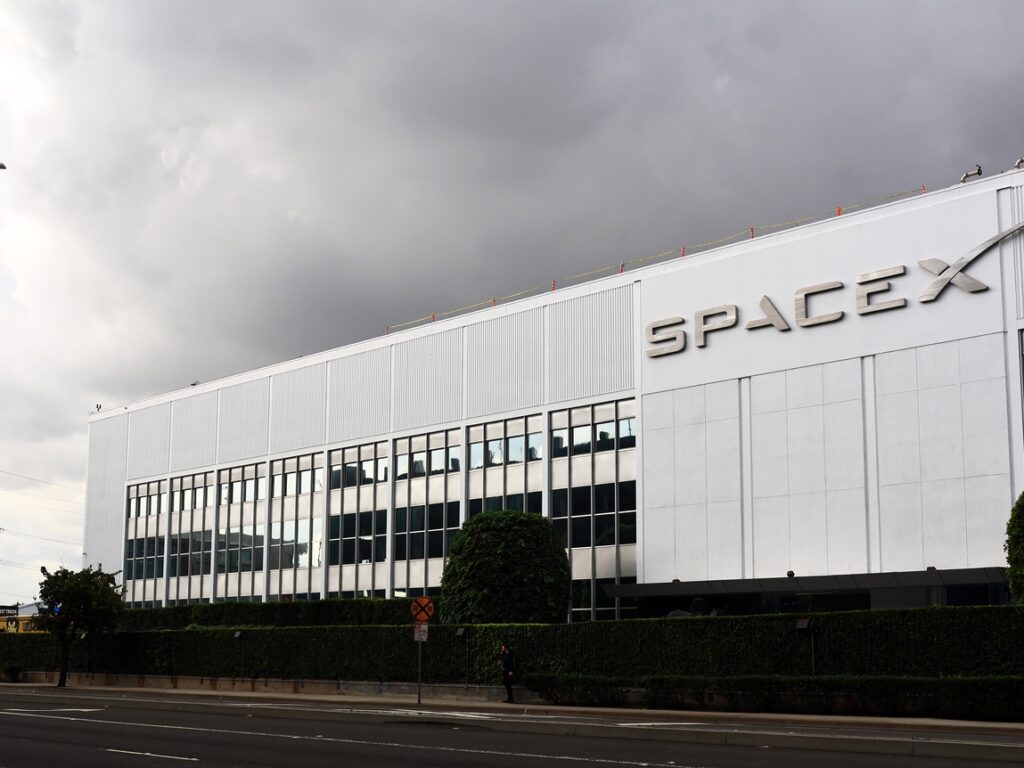 SpaceX chuẩn bị tự sản xuất GPU
