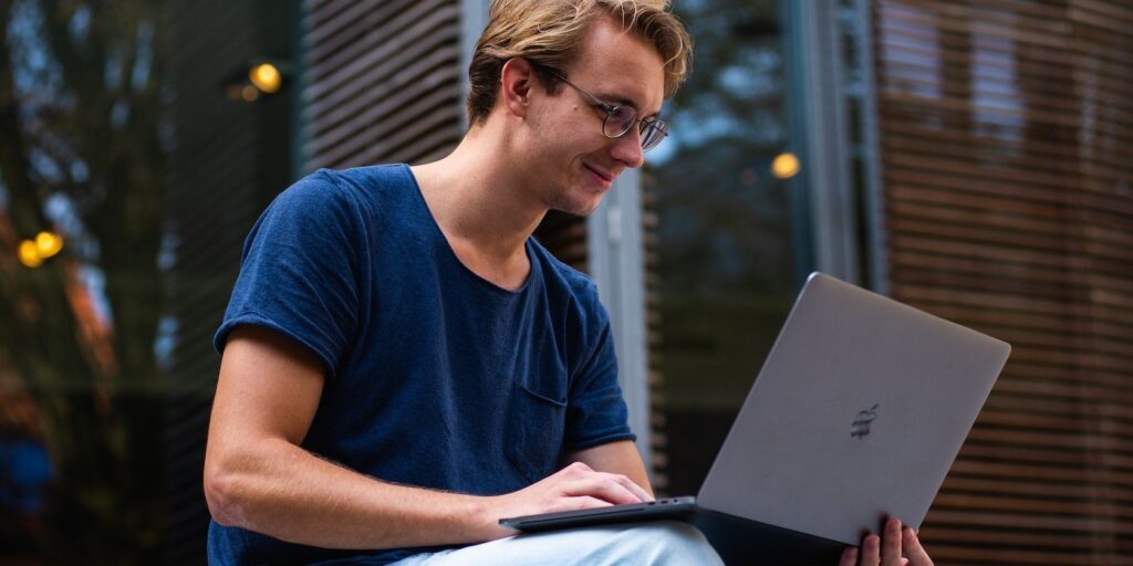 Đây có thể là thời điểm tốt nhất để mua MacBook – có mẫu cho mọi người và tất cả đều đang giảm giá