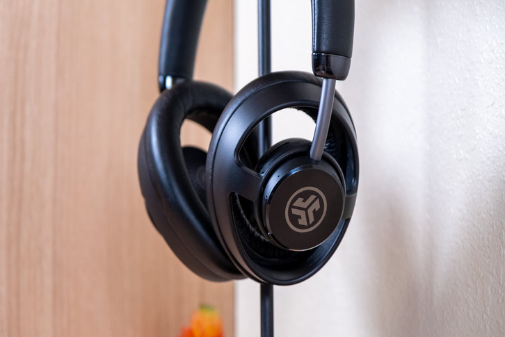 Tai nghe over-ear của JLab gây tranh cãi: Ý tưởng cực hay nhưng thực tế chưa như kỳ vọng