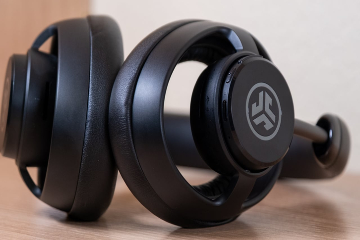 Tai nghe over-ear của JLab gây tranh cãi: Ý tưởng cực hay nhưng thực tế chưa như kỳ vọng