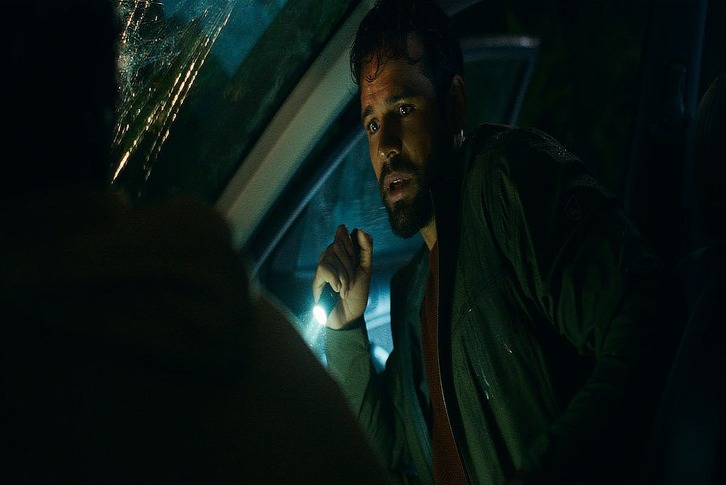"Passenger": Làn gió mới cho dòng phim kinh dị hay chỉ là "con mồi" giữa rừng bom tấn tháng 5?