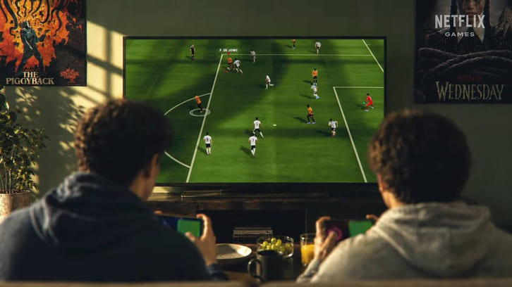 Điện thoại trở thành tay cầm, TV biến thành sân vận động