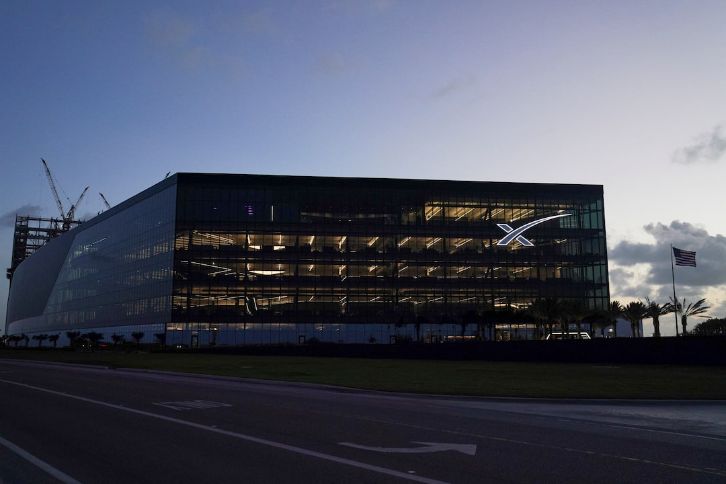 SpaceX mở rộng vai trò trong lĩnh vực AI