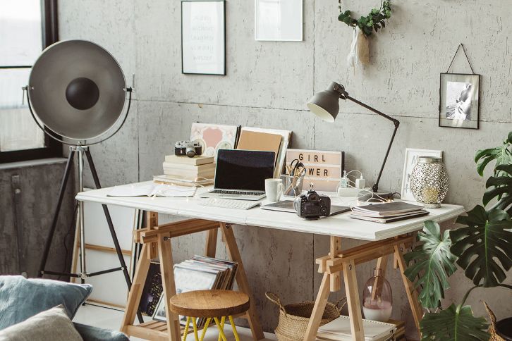 Góc học tập đẹp với bàn học decor phong cách sáng tạo