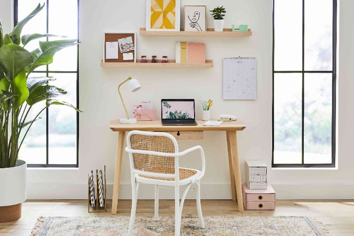 Ý tưởng decor bàn học đẹp với phong cách tối giản hiện đại