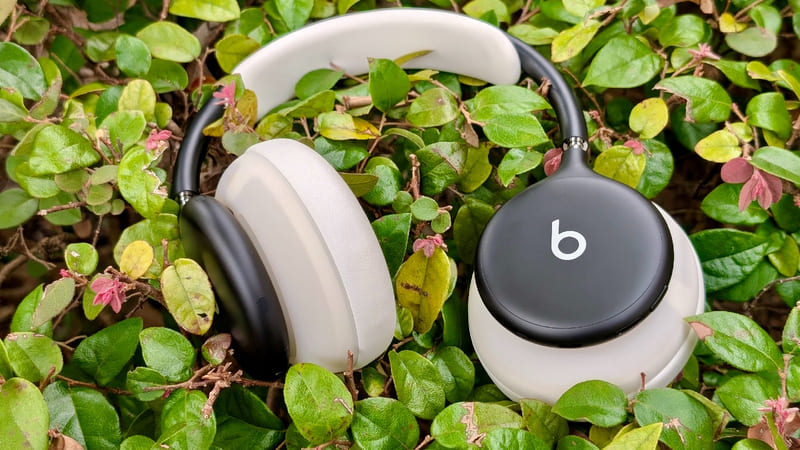 Beats 360 mang thiết kế over-ear dành cho cả nghe nhạc và tập luyện