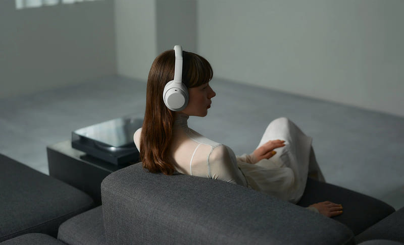 Sony WH-1000XM4C làm mới mẫu tai nghe nổi tiếng